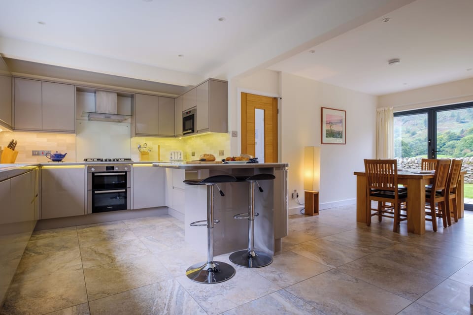 Fridge, dishwasher, electric kettle, toaster