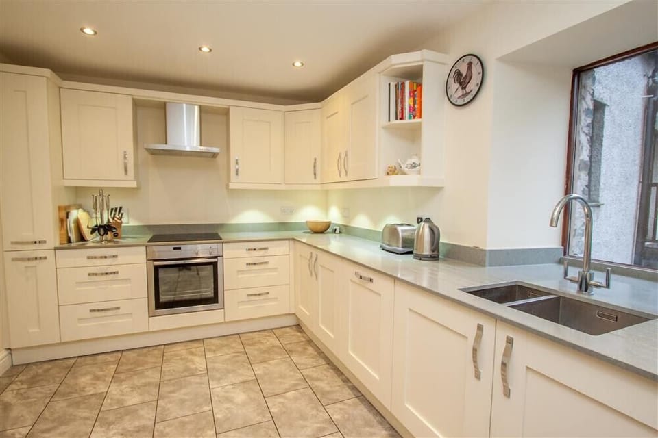 Fridge, dishwasher, electric kettle, toaster
