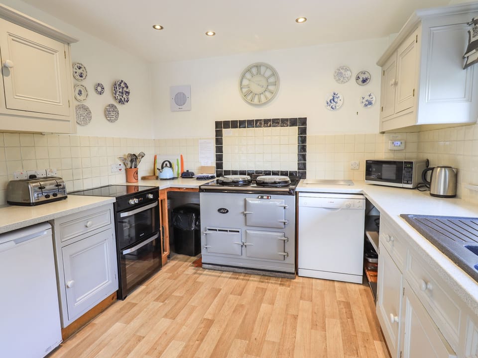Cottage | Interior