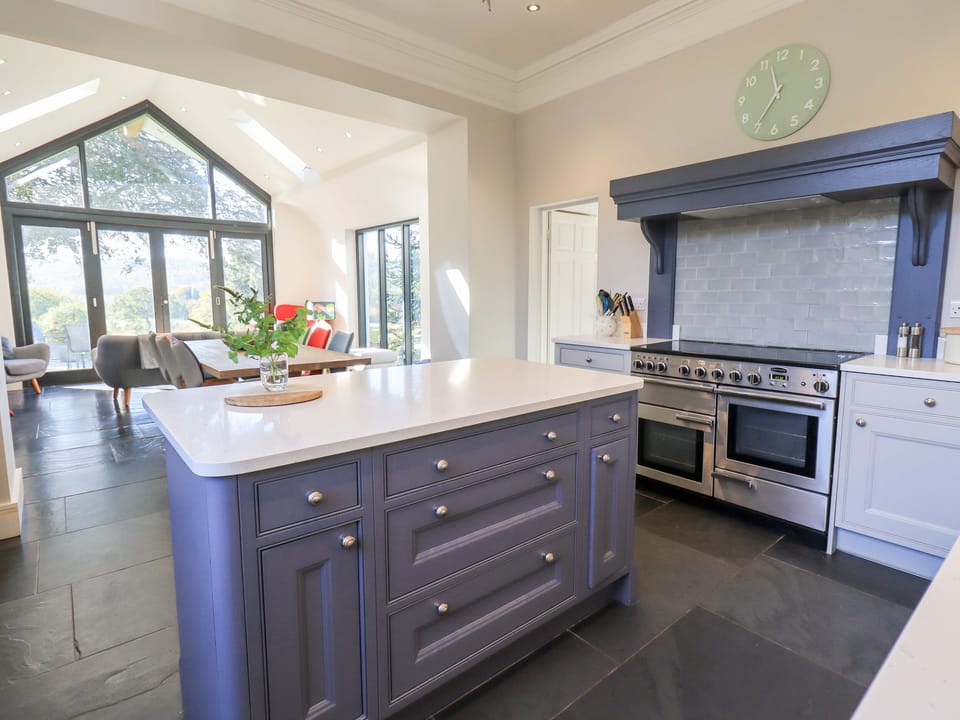 Cottage | Interior