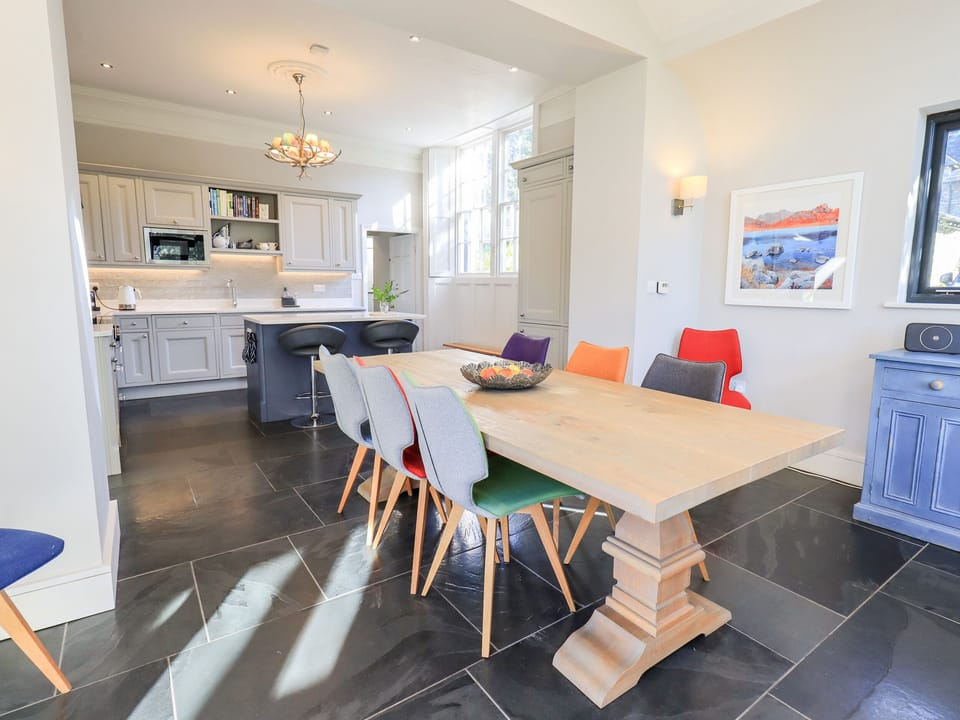 Cottage | Interior