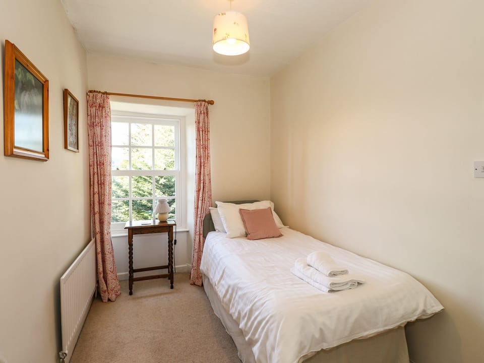 2 bedrooms, individually decorated, individually furnished, free WiFi