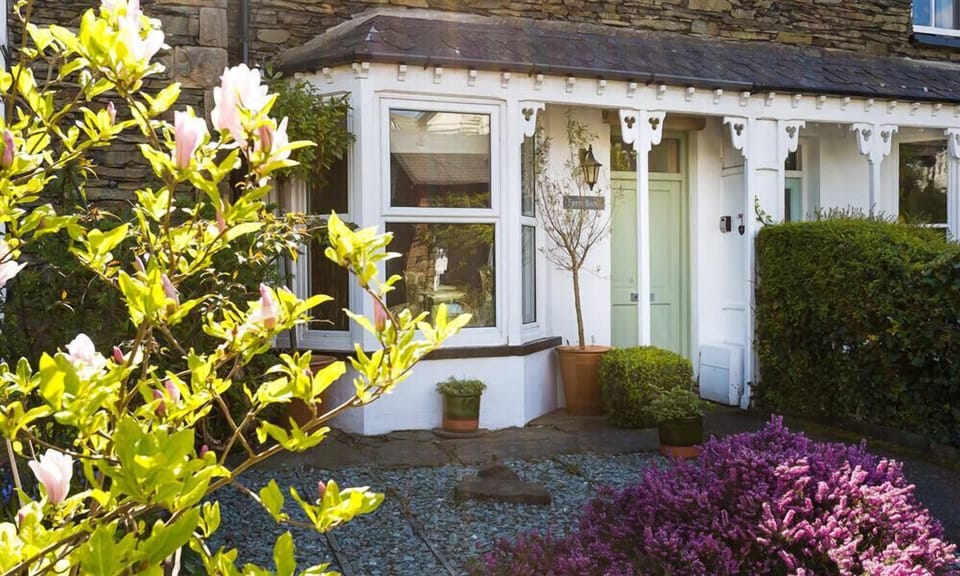 Cottage | Front of property