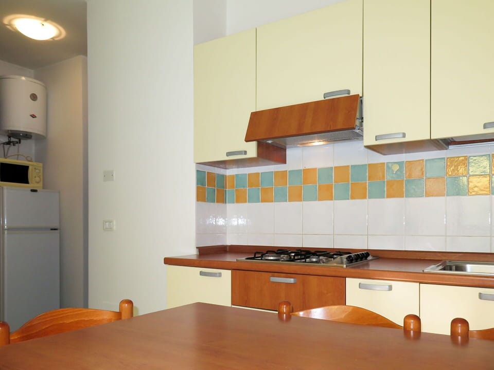 Cabinetry, Building, Furniture, Table, Wood, Shelving, Interior Design, Flooring, Floor, Countertop