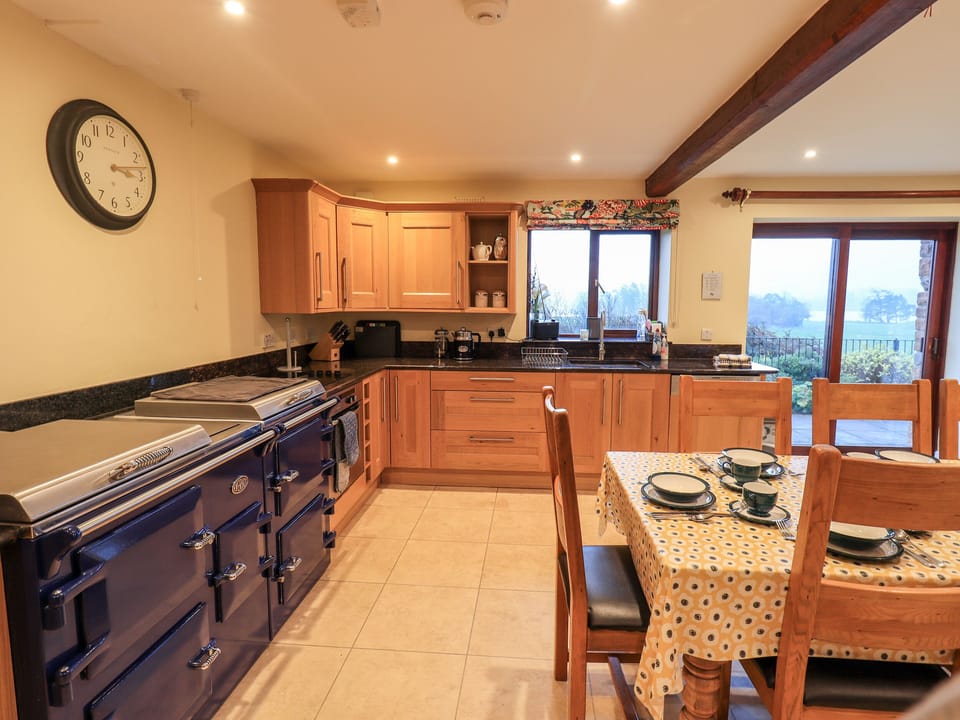 Fridge, dishwasher, cookware/dishes/utensils