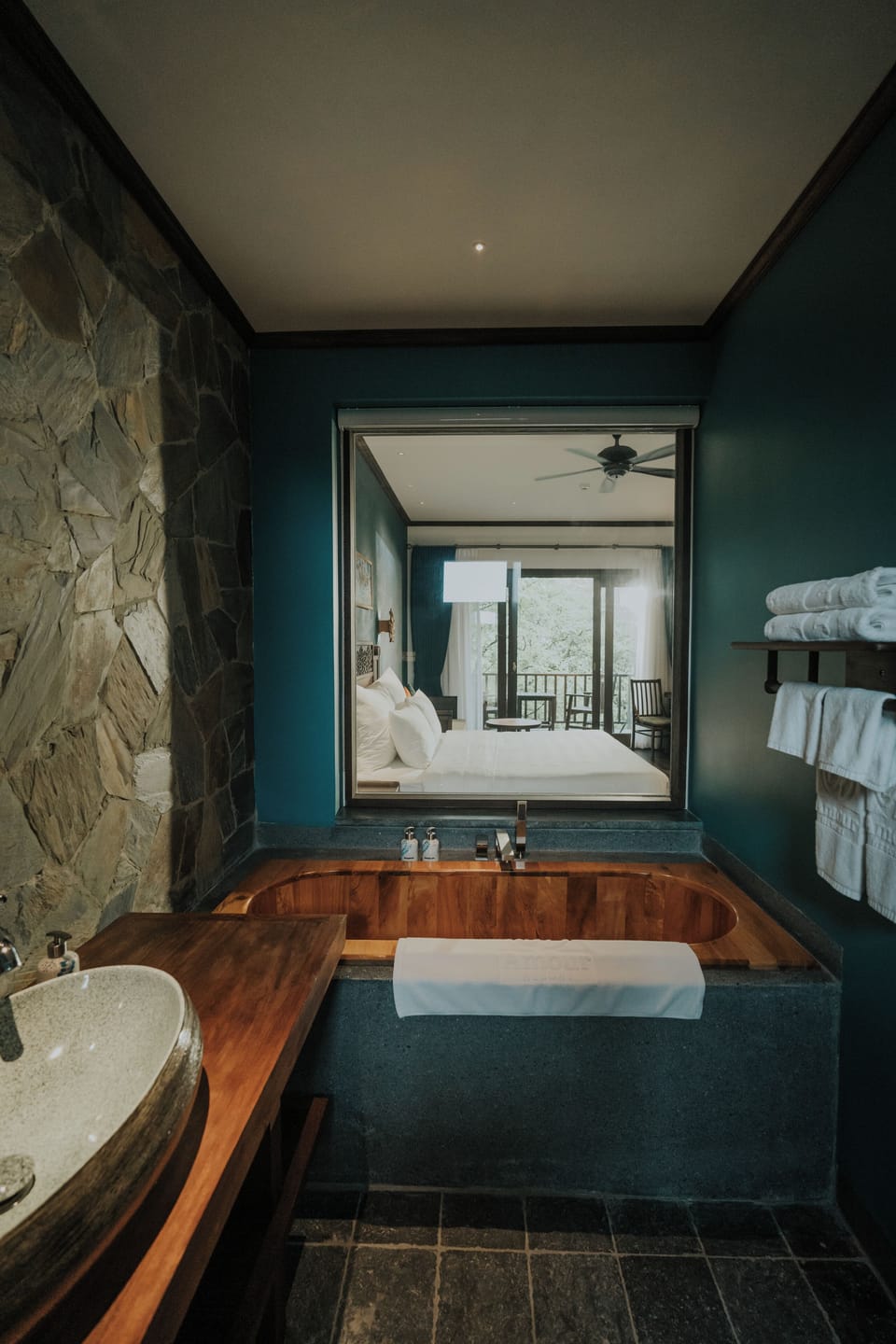 Separate tub and shower, deep soaking tub, hydromassage showerhead