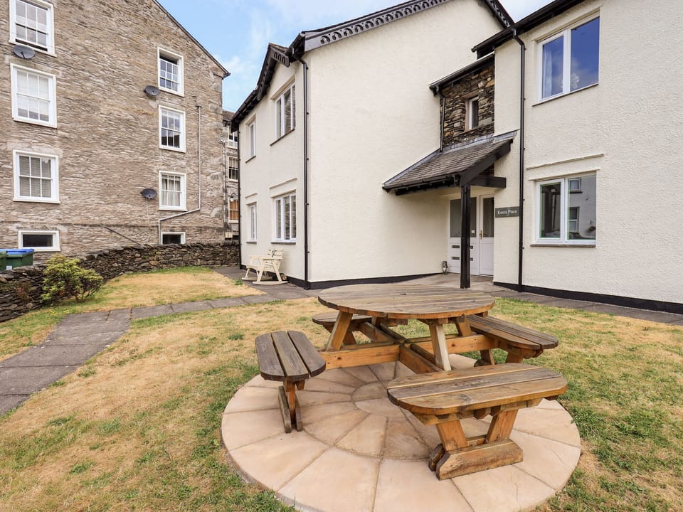 Cottage | Outdoor dining