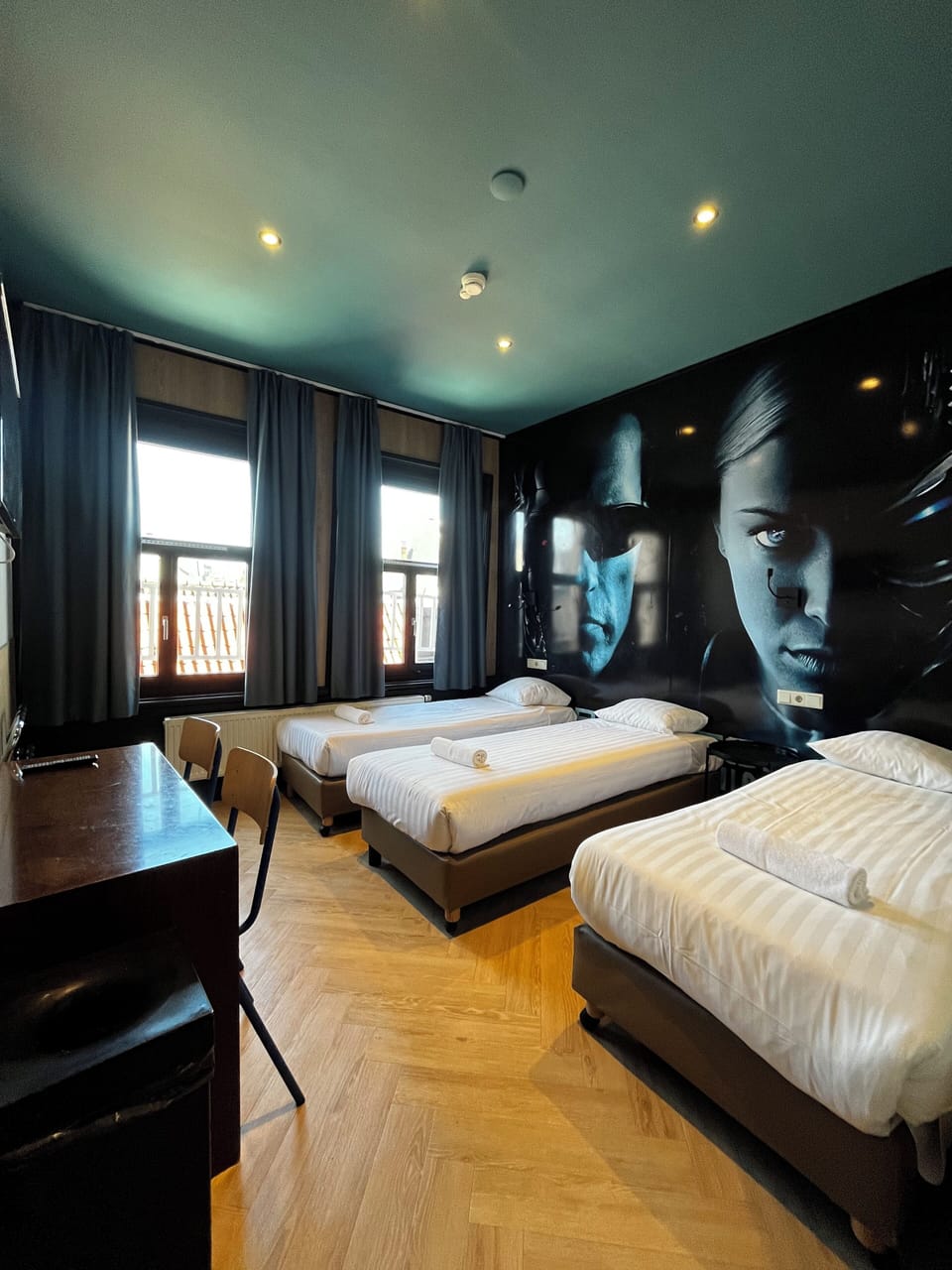Triple Room, Ensuite | In-room safe, iron/ironing board, free WiFi, bed sheets