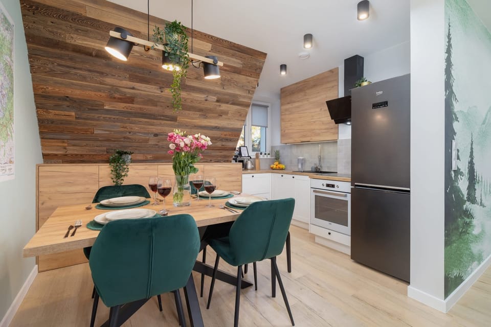 Modern, fully equipped kitchenette. 