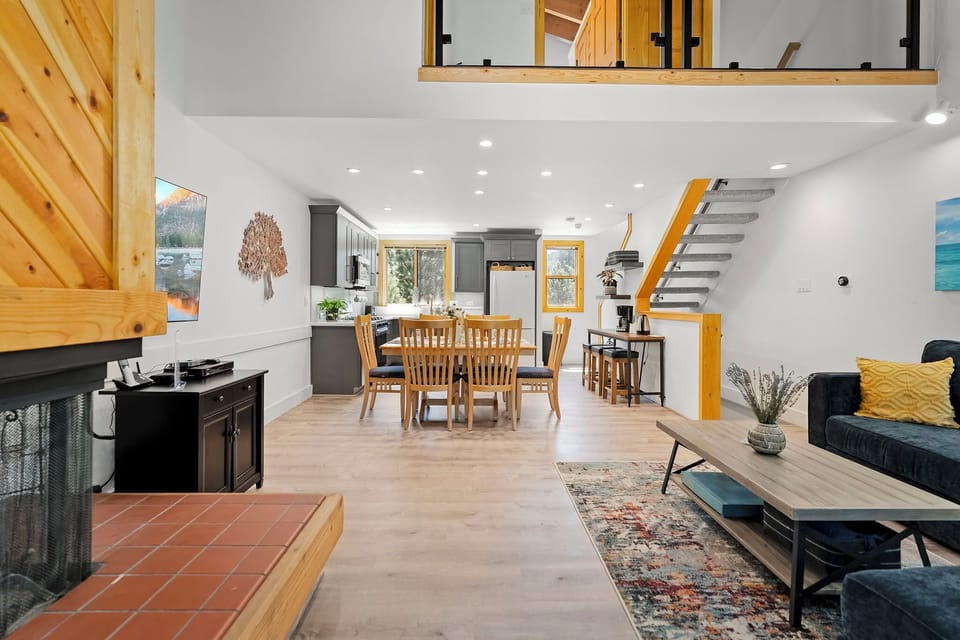 Open Space Blue Alpine Loft at Northstar