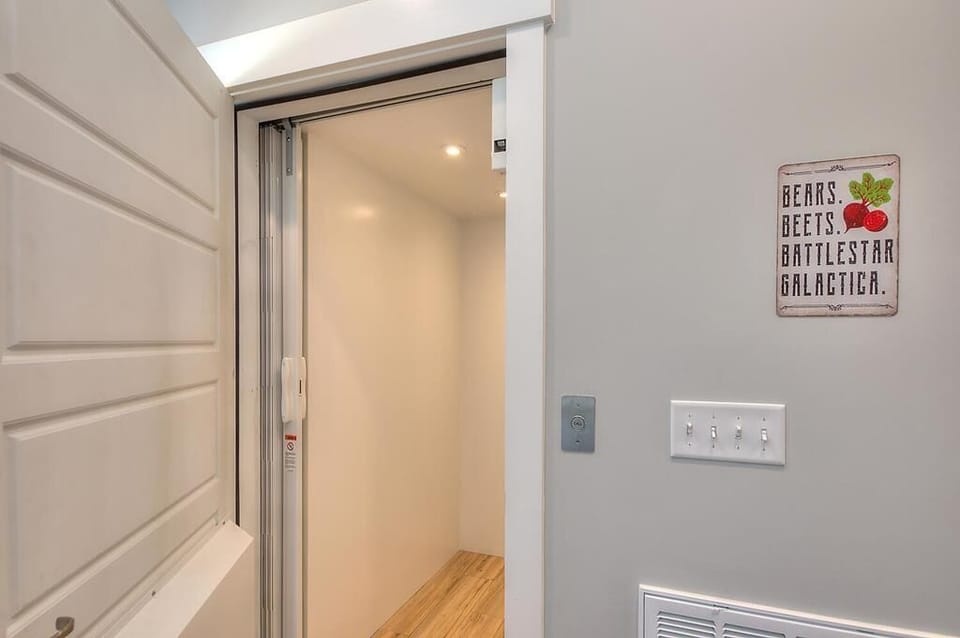 Elevator
GW 5.15.23