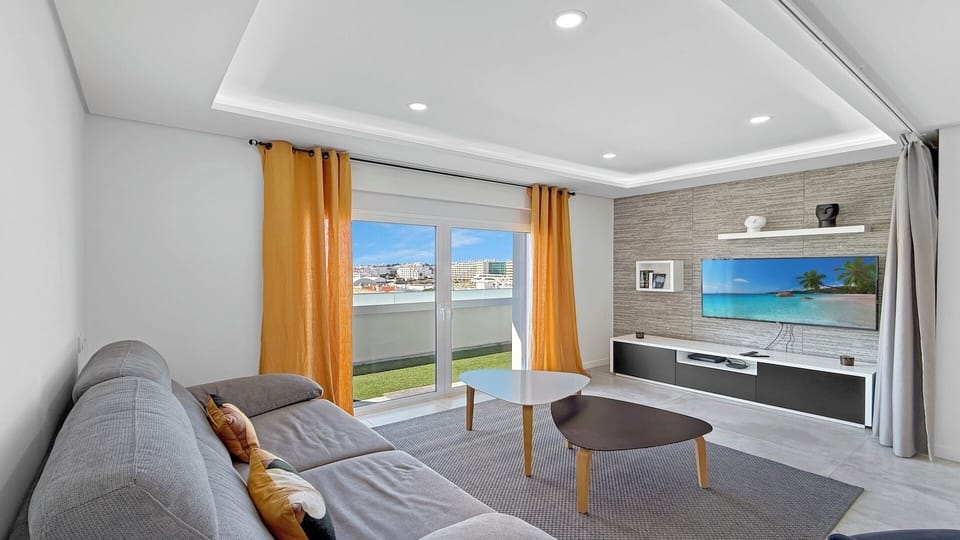 Lounge and Sitting Area