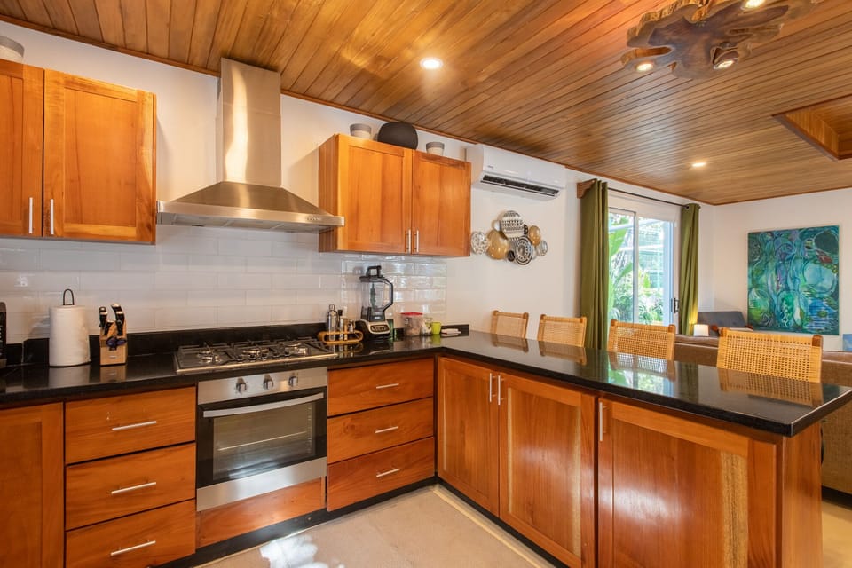 Fully equipped kitchen. 