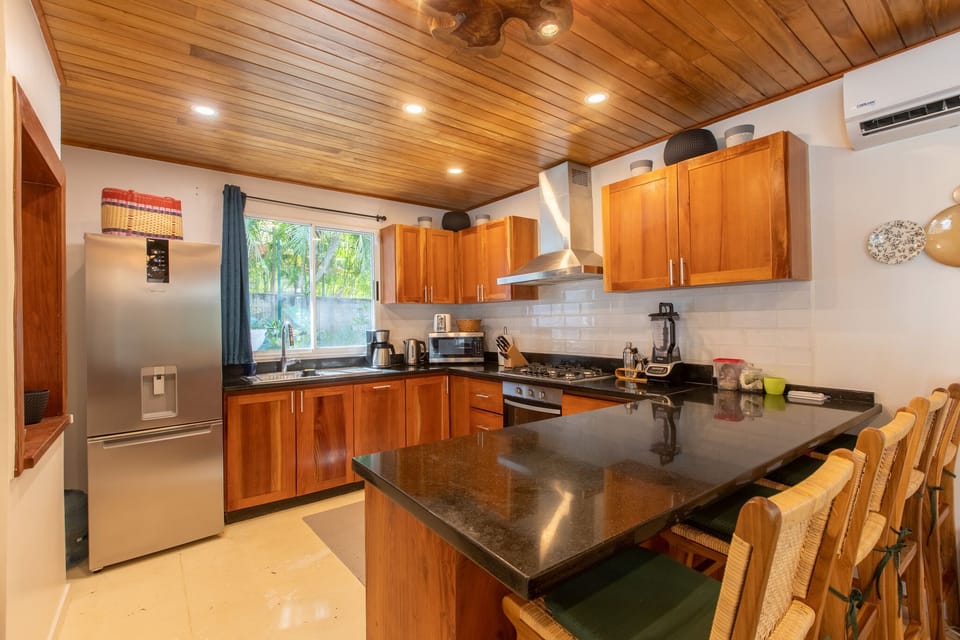 Fully equipped kitchen.