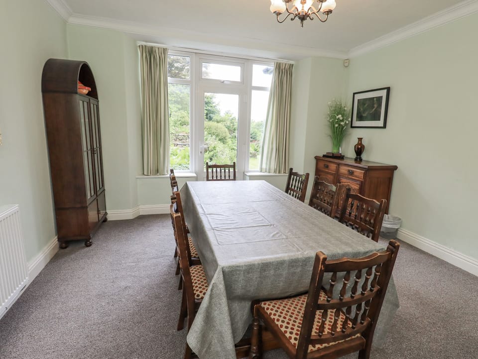 Cottage | Interior