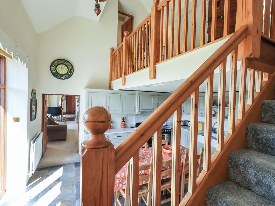Cottage | Interior