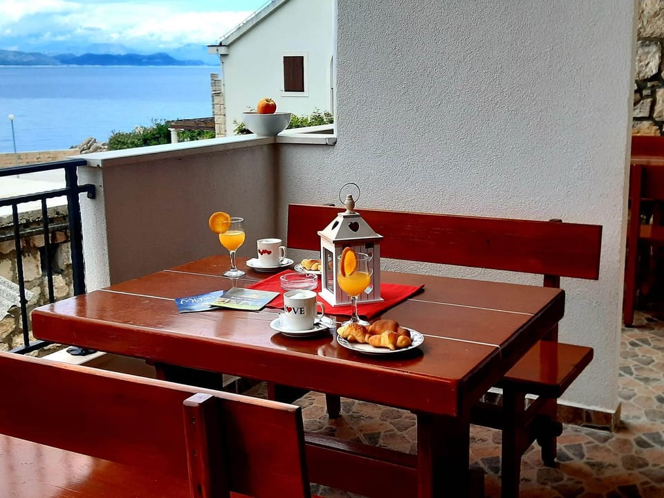 Apartment (One Bedroom Apartment with Balcony an) | Balcony