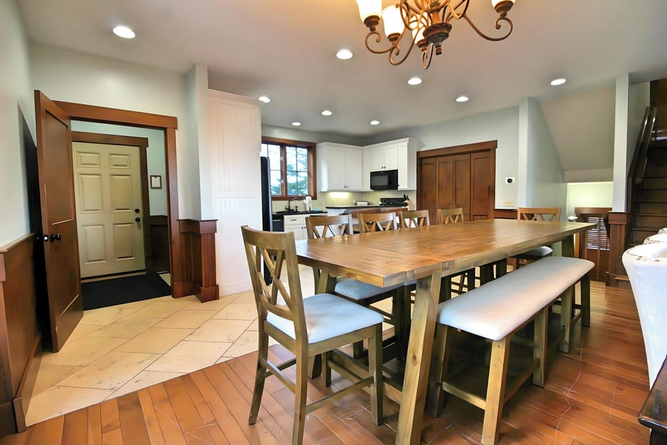 Elevation Vacation Rentals- "Savanna" (12)