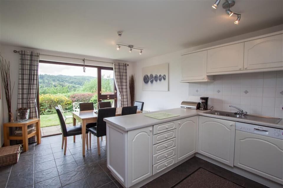 Fridge, dishwasher, cookware/dishes/utensils