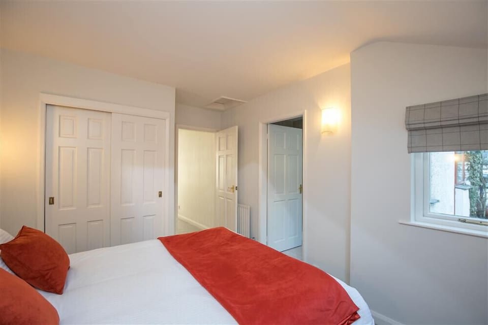 2 bedrooms, individually decorated, individually furnished, free WiFi