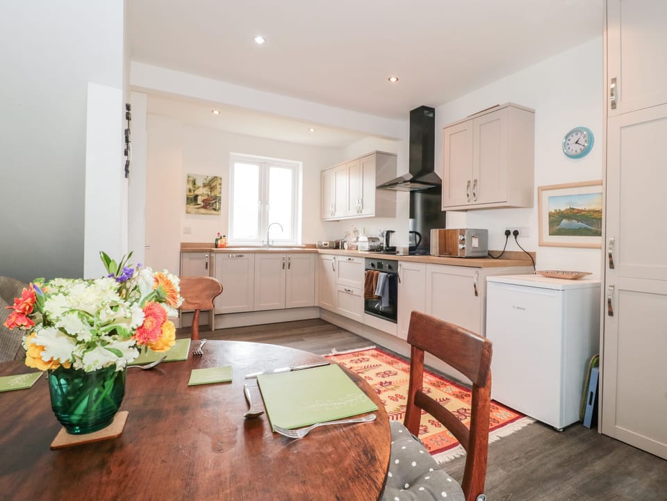 Fridge, dishwasher, electric kettle, toaster