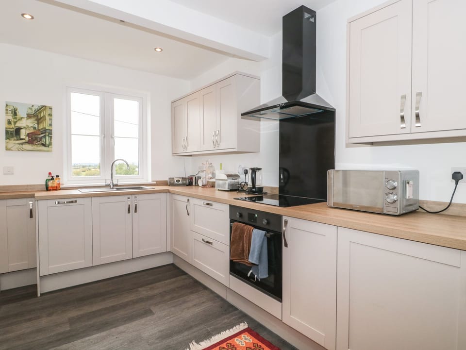 Fridge, dishwasher, electric kettle, toaster