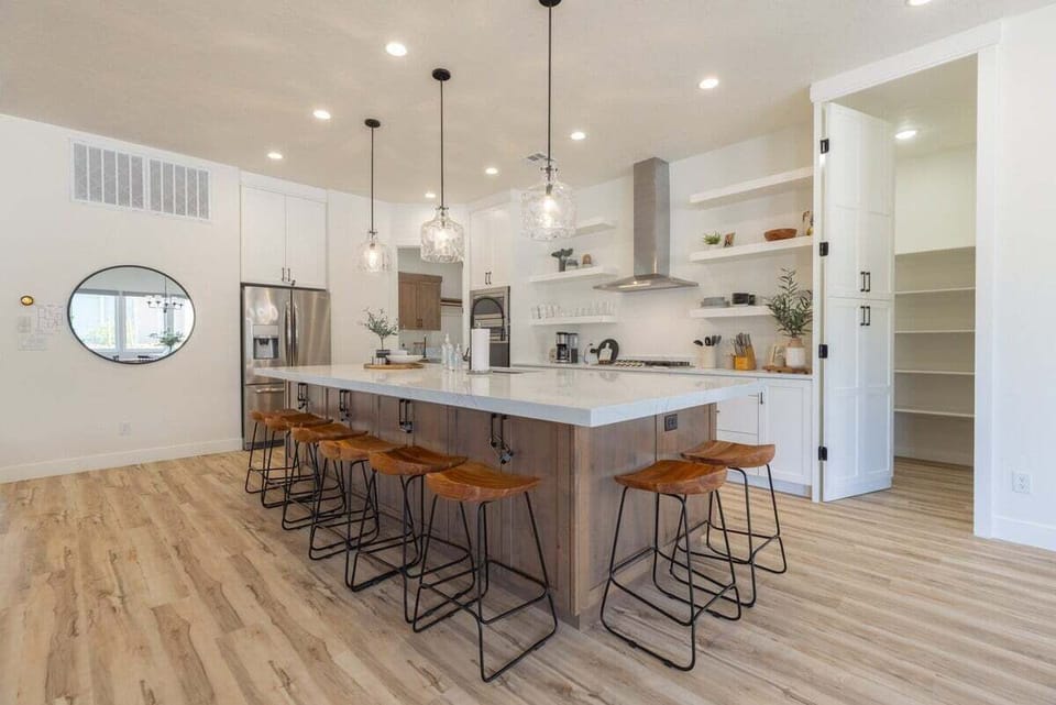 Kitchen Island Seating. 7 seats total.