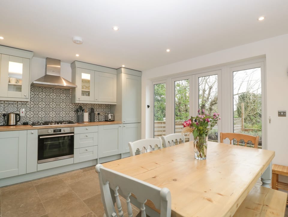 Fridge, dishwasher, electric kettle, toaster