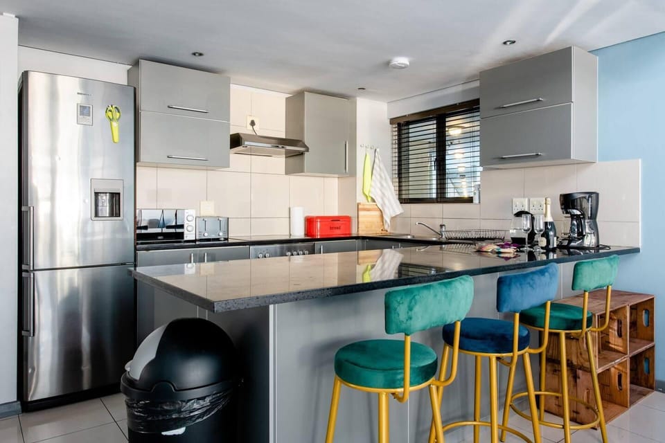 Apartment | Private kitchen | Fridge, microwave, oven, stovetop