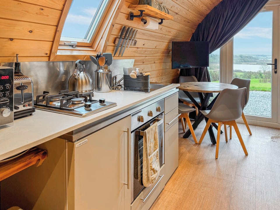 Kitchen area | Hayfield Haven - Hill Croft Farm Pods, Crowhurst