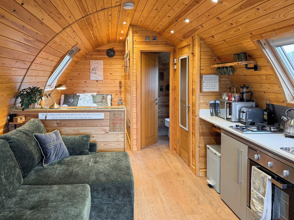 Open plan living space | Hayfield Haven - Hill Croft Farm Pods, Crowhurst