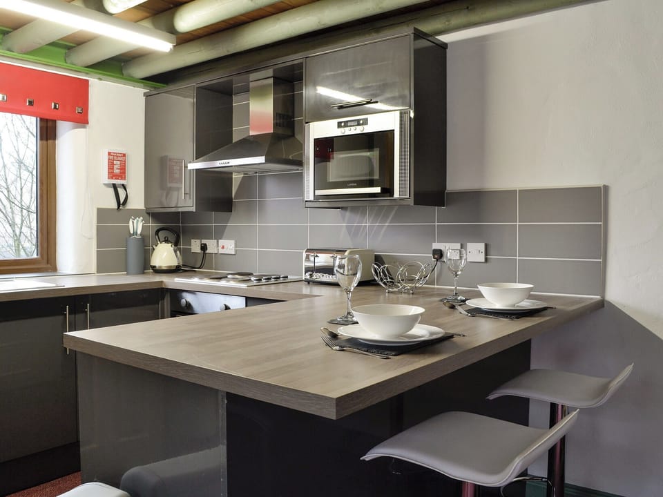 Breakfast bar dining area | Harrison&rsquo;s Lodge - Doddick Farm Cottages, Threlkeld, near Keswick