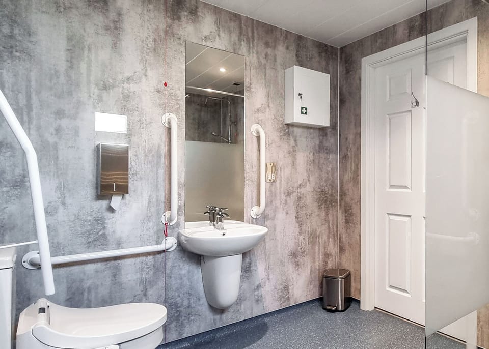 Bathroom, Toilet