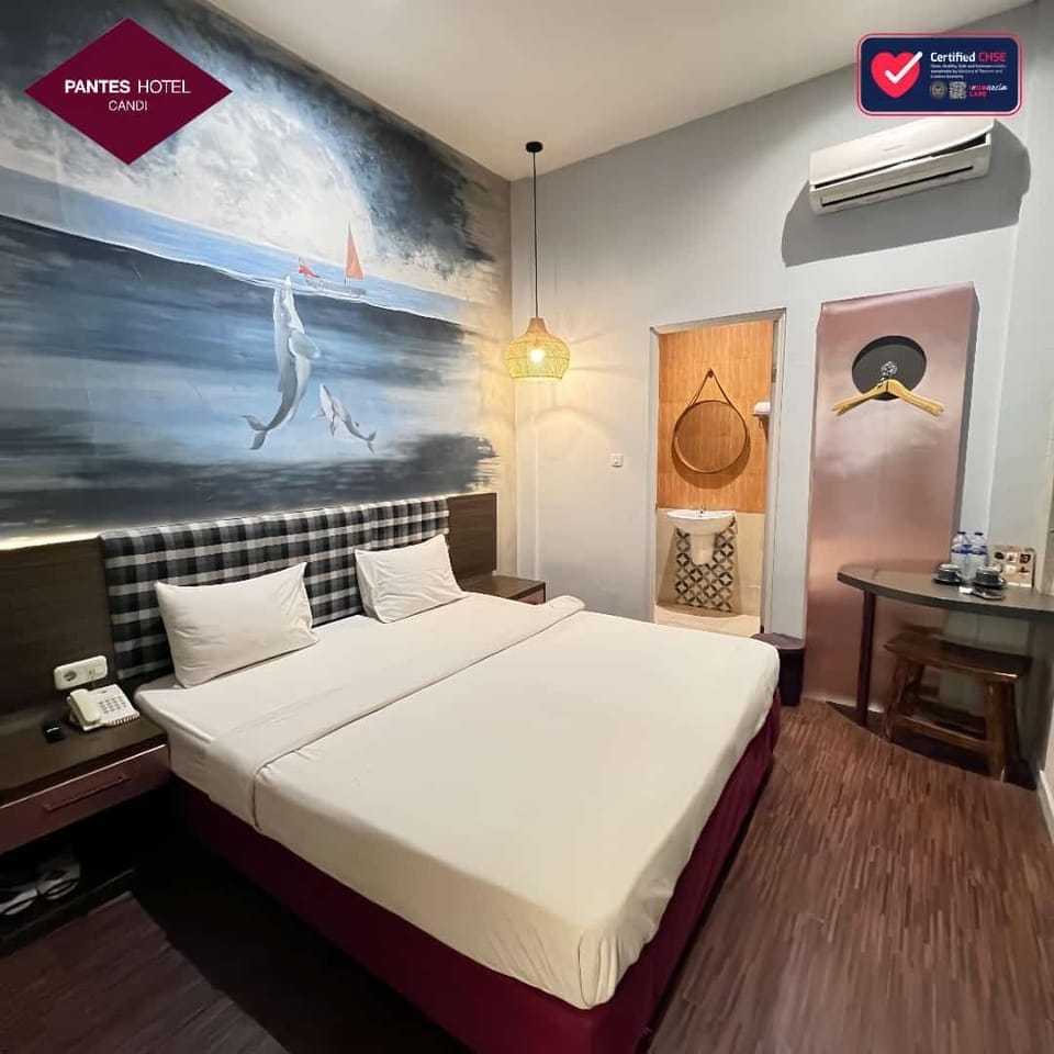Superior Double Bed Room | Hypo-allergenic bedding, individually decorated, desk, laptop workspace