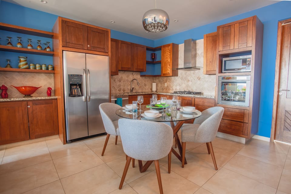 Condo - Image 8