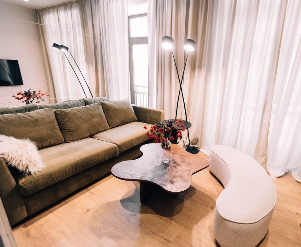 Luxury Room | Living area