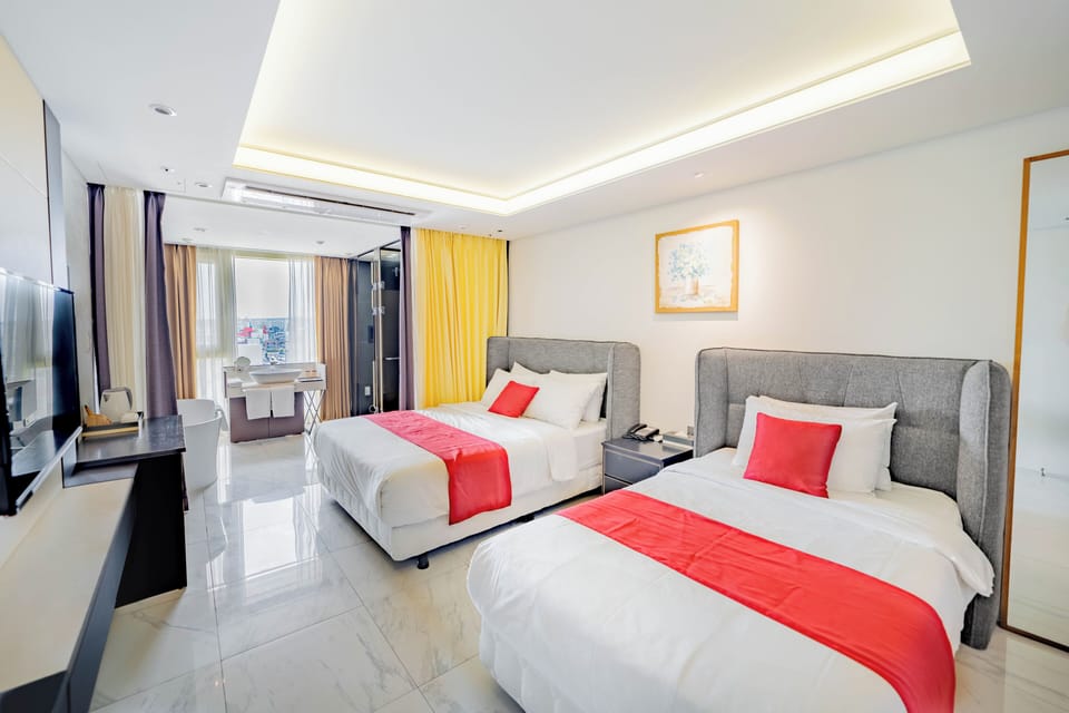 Premier Twin Room, Non Smoking | In-room safe, desk, blackout drapes, free WiFi
