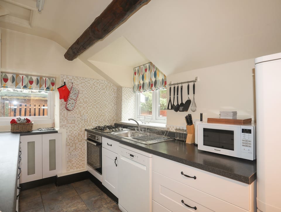 Fridge, dishwasher, electric kettle, toaster