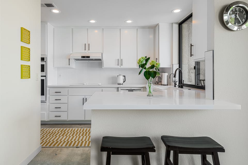 breakfast bar