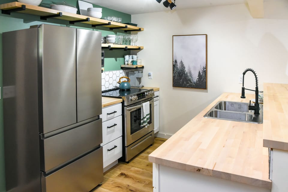 Well stocked modern kitchen 