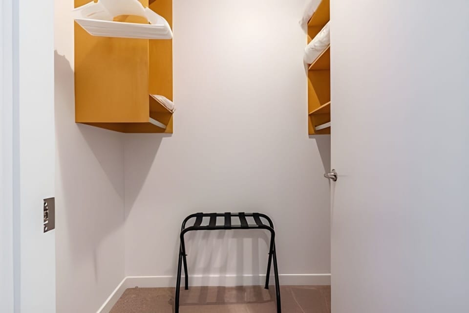 Walk-in closet
