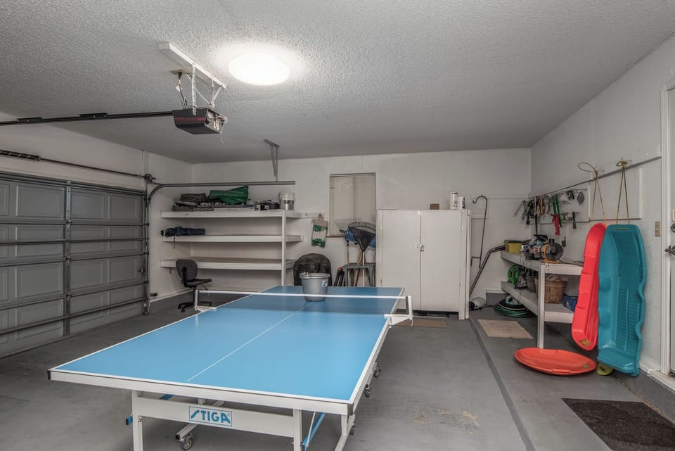 Studio (3 Bedrooms) | Property amenity