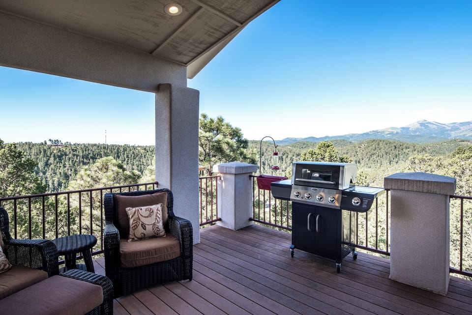 House (3 Bedrooms) | Property amenity