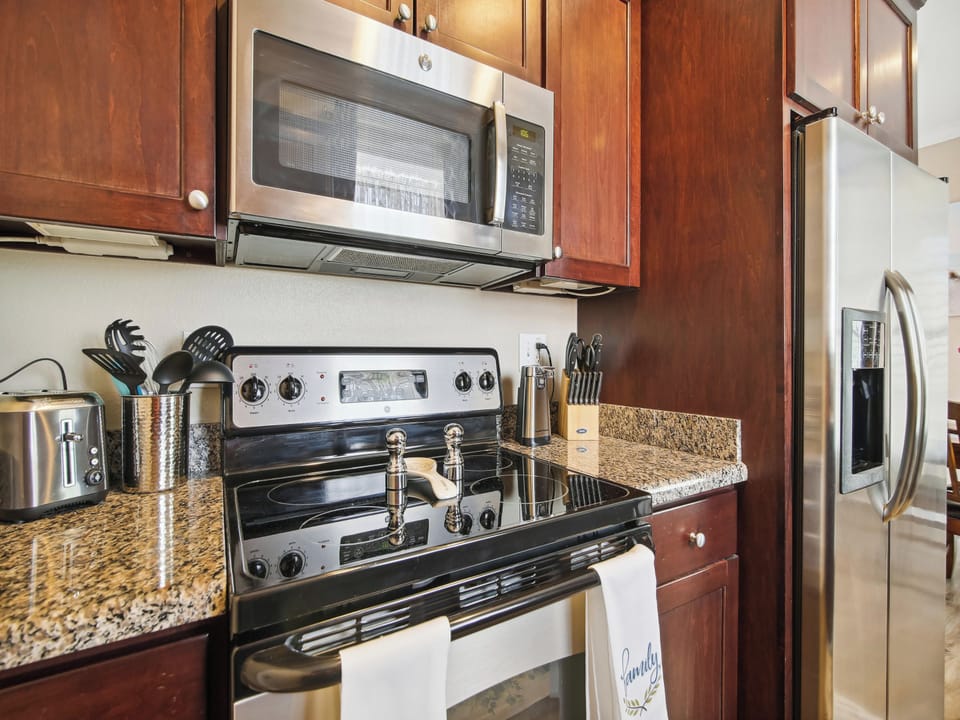Condo (1 Bedroom) | Property amenity