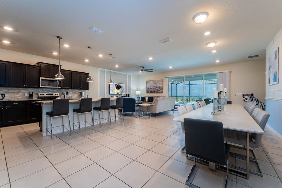 Alternate view of living area