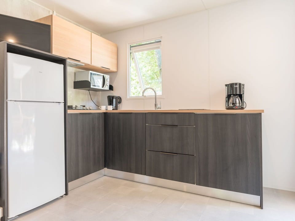 Wood, Kitchen, Interior Design, Kitchen Appliance, Countertop, Furniture, Flooring, Major Appliance, Cabinetry, Room
