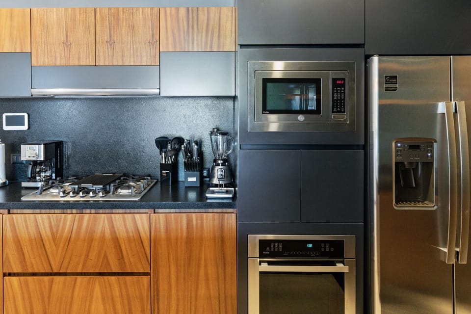 Condo - Image 3