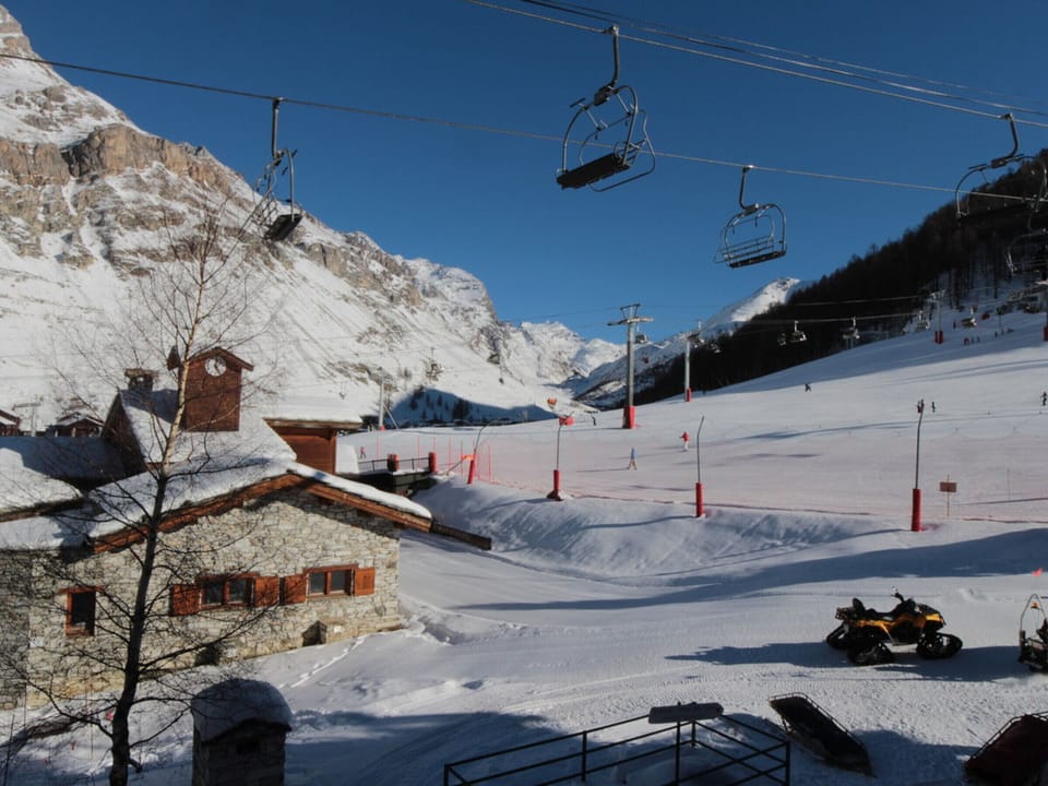 Snow and ski sports