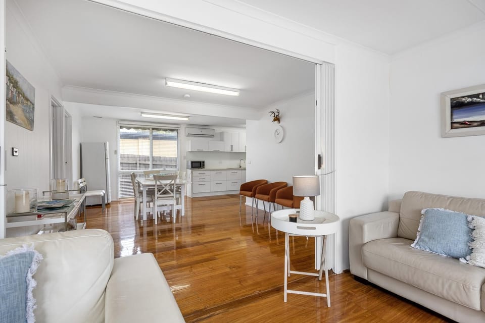 Living  / Lounge areas