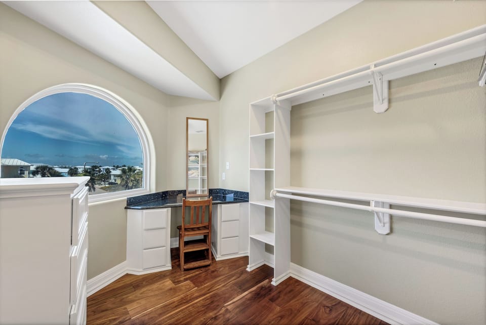 House (5 Bedrooms) | Property amenity